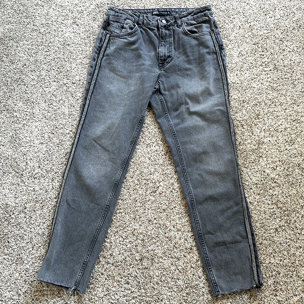 Zara Gray Tapered Mom Jeans Side Stripe Metal Accents Size 6
